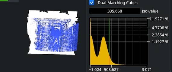 ISO-value histogram and slider beside the reconstructed volume.
